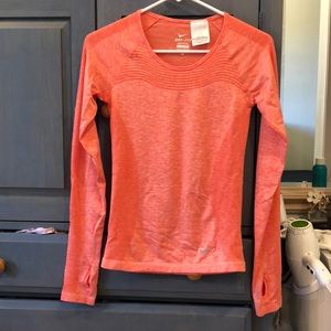 nike long sleeve workout top